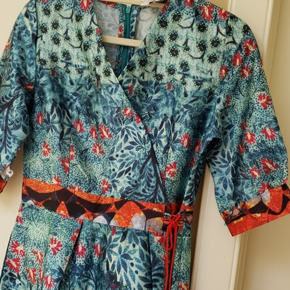 Dress - Picture 4 of 5